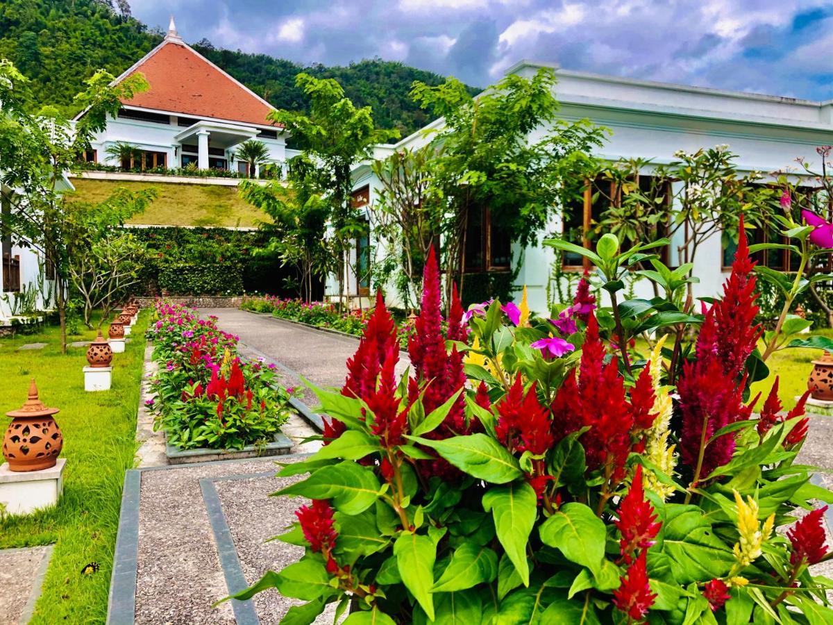 Le Grand Pakbeng Hotel Ngoại thất bức ảnh