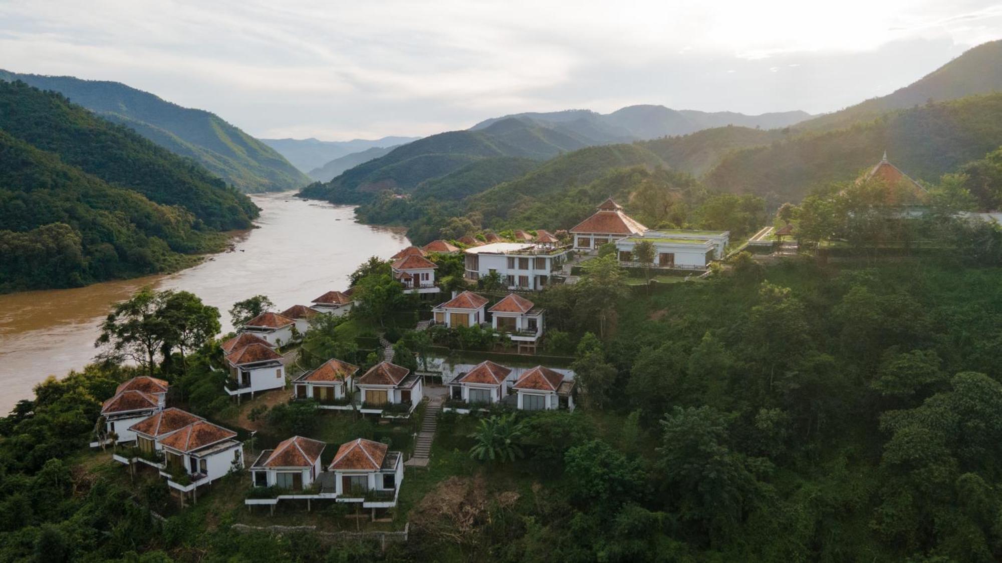 Le Grand Pakbeng Hotel Ngoại thất bức ảnh