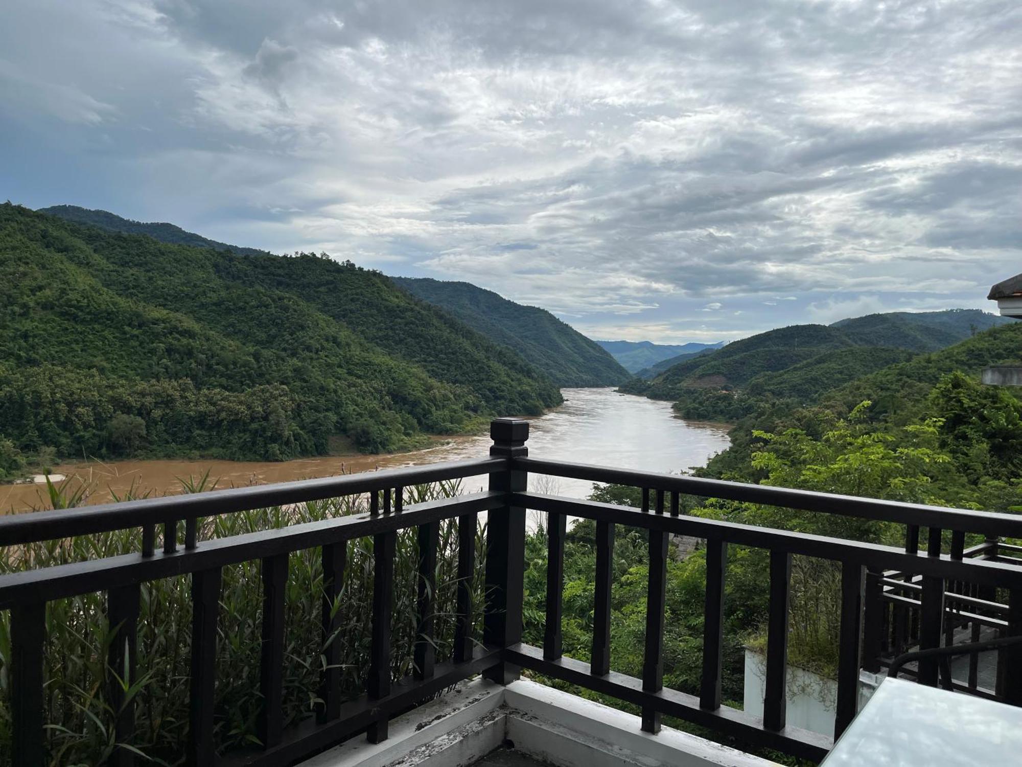Le Grand Pakbeng Hotel Ngoại thất bức ảnh